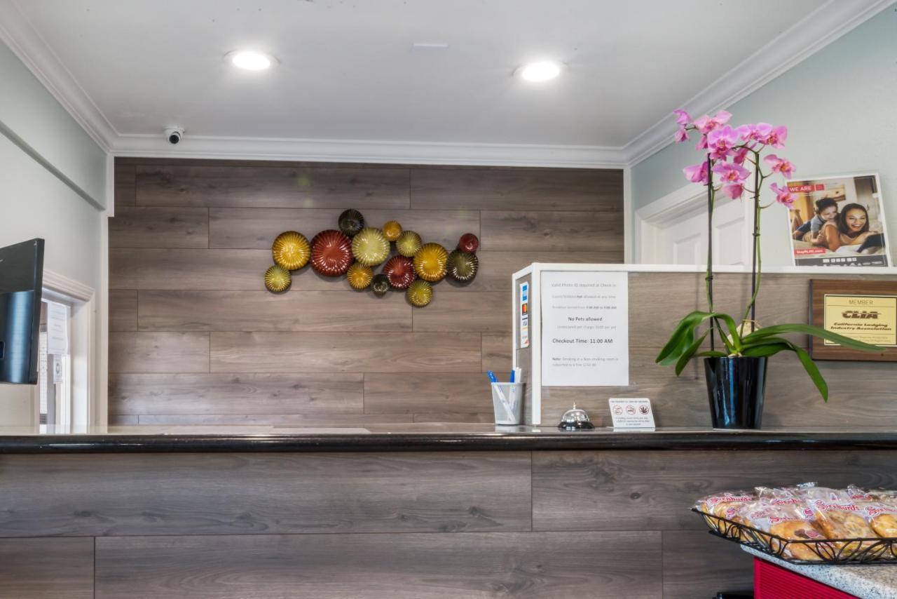 Americas Best Value Inn Santa Rosa Bagian luar foto