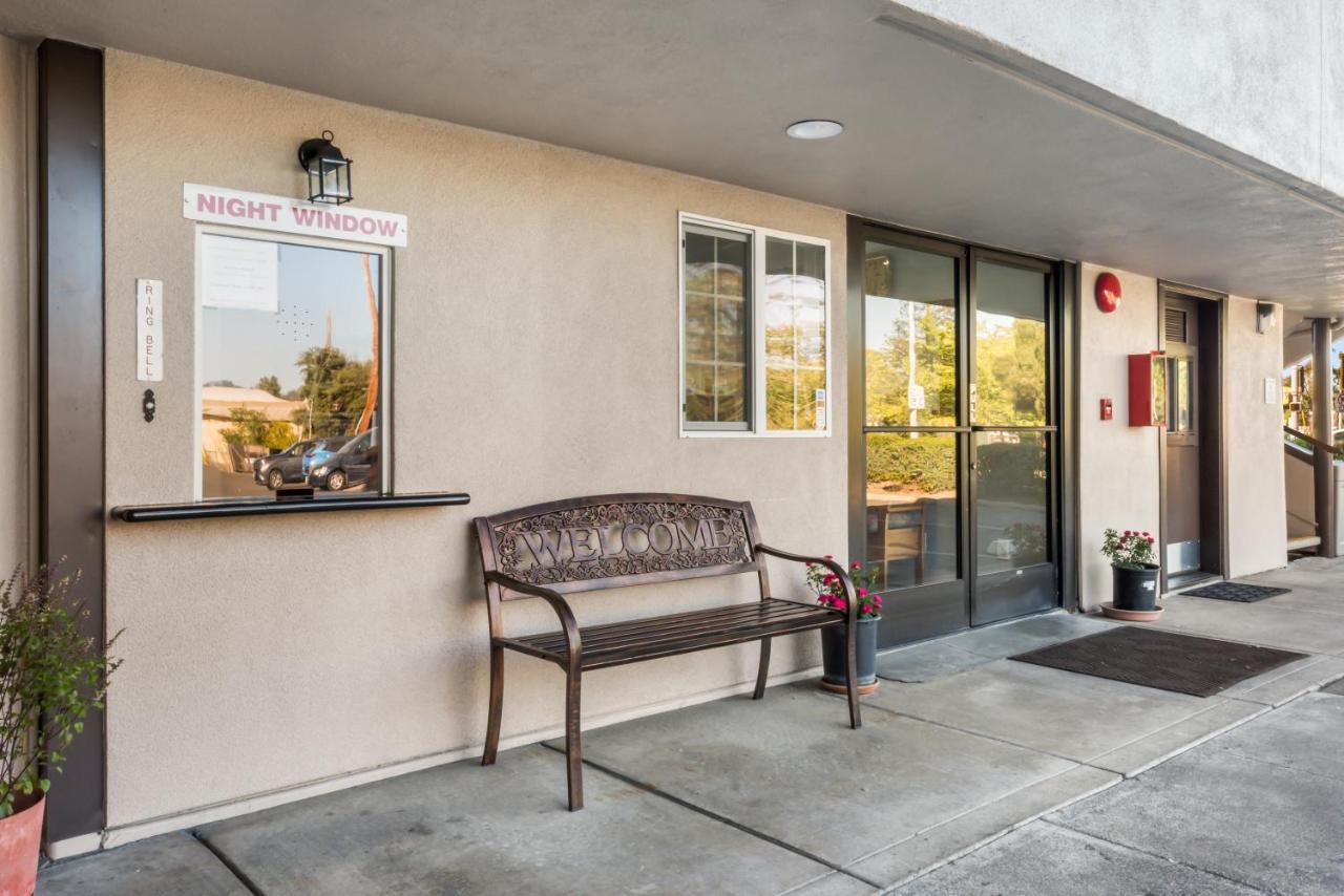 Americas Best Value Inn Santa Rosa Bagian luar foto