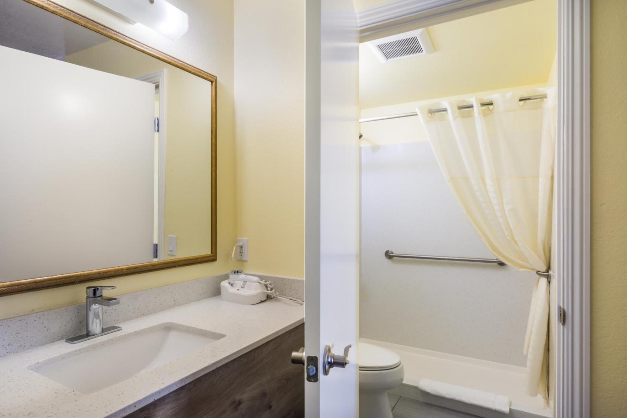 Americas Best Value Inn Santa Rosa Bagian luar foto