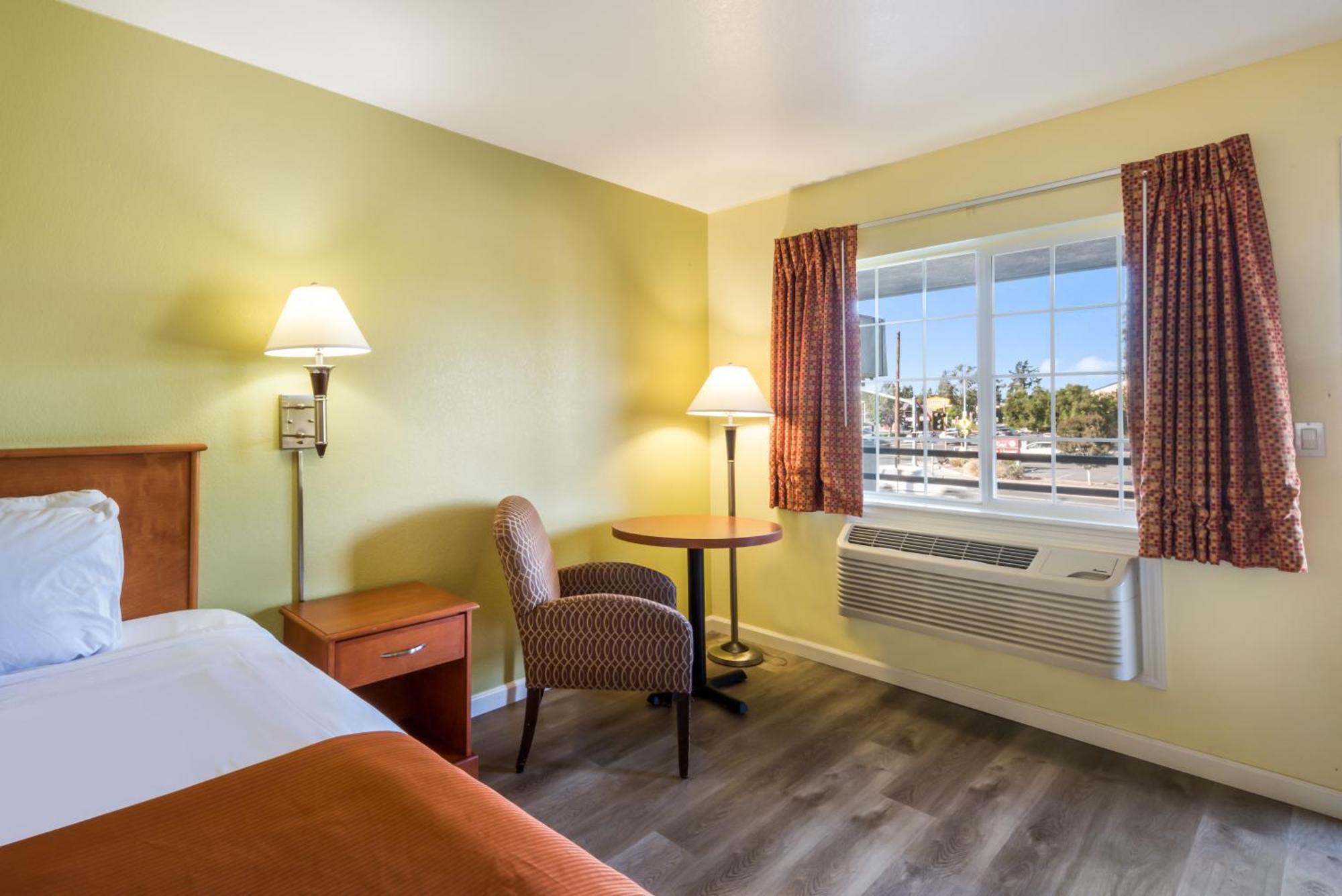 Americas Best Value Inn Santa Rosa Bagian luar foto