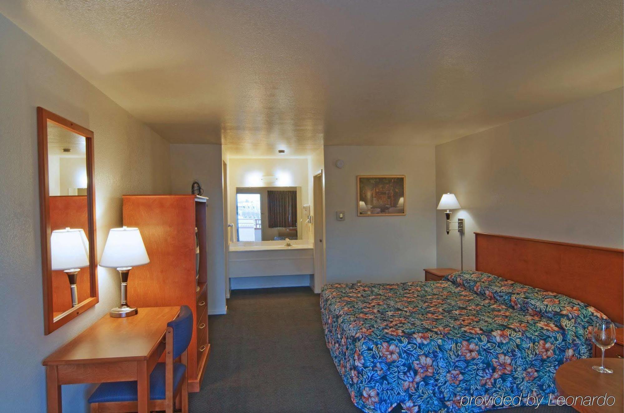 Americas Best Value Inn Santa Rosa Bagian luar foto