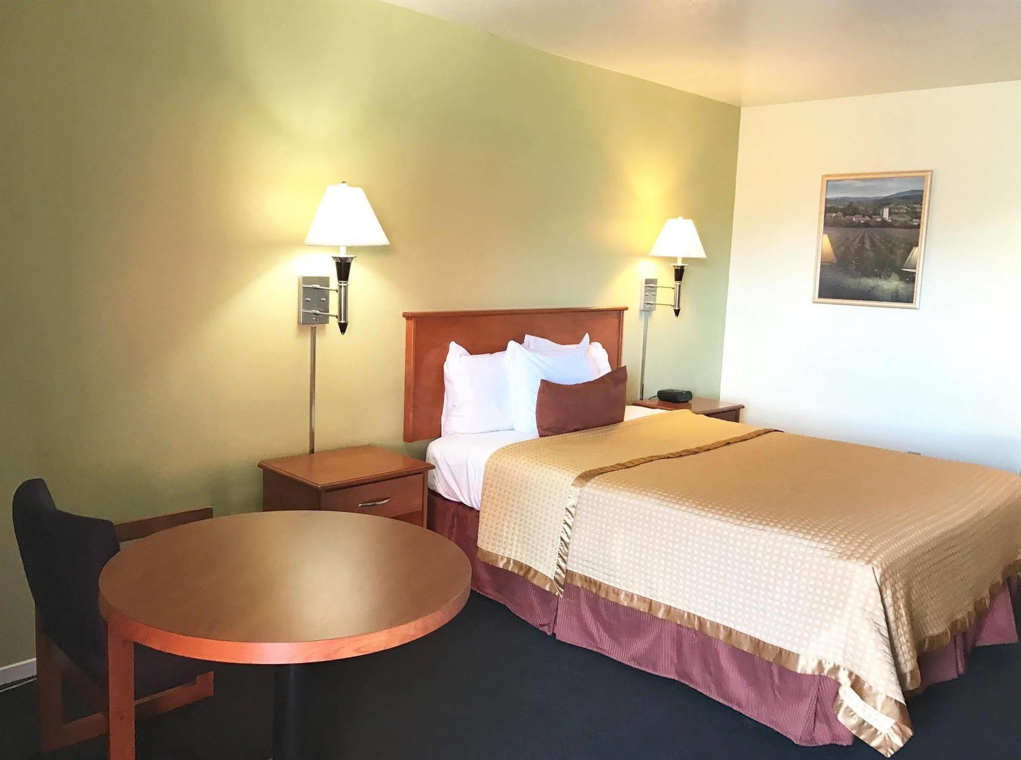 Americas Best Value Inn Santa Rosa Bagian luar foto