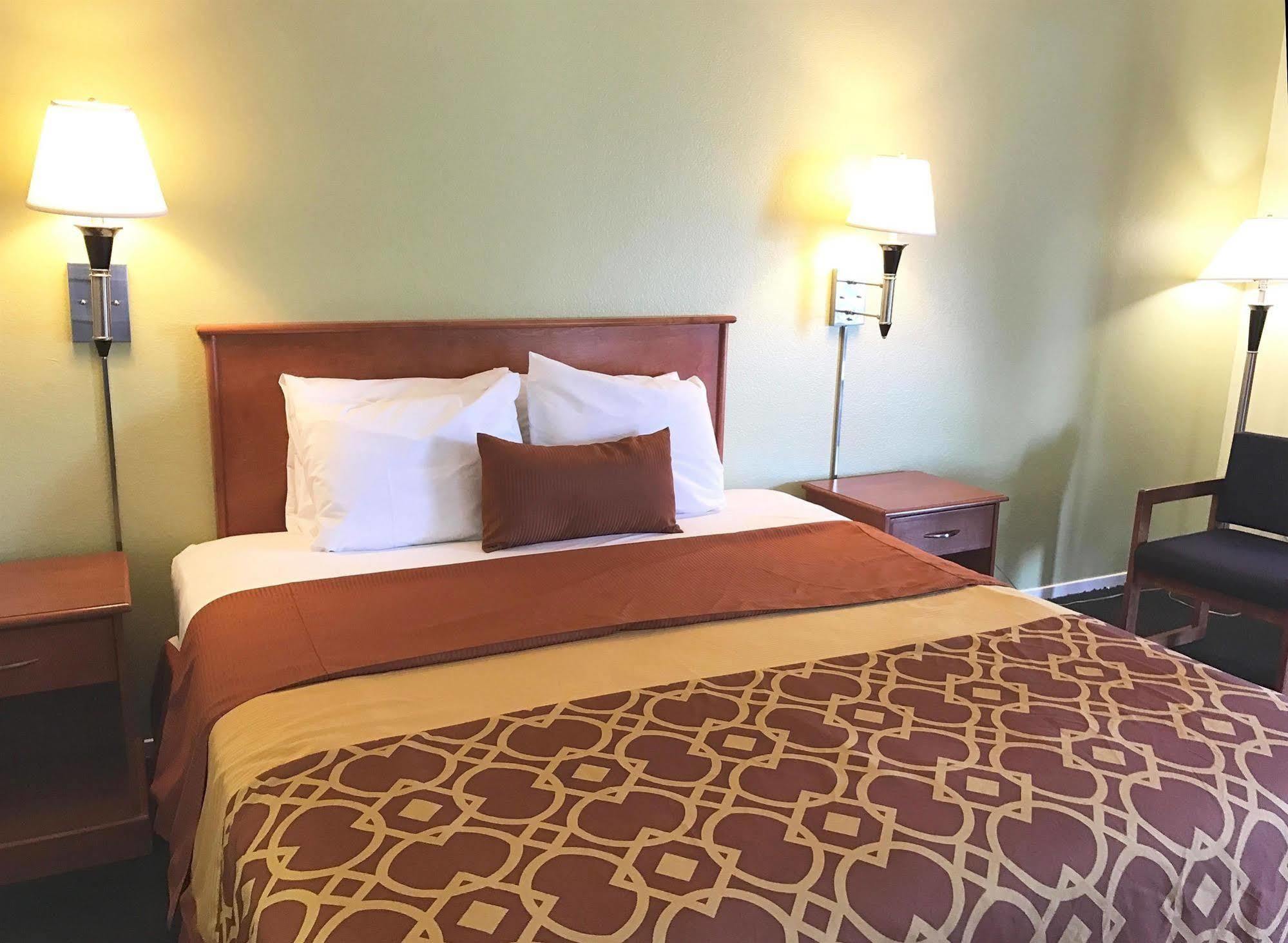 Americas Best Value Inn Santa Rosa Bagian luar foto