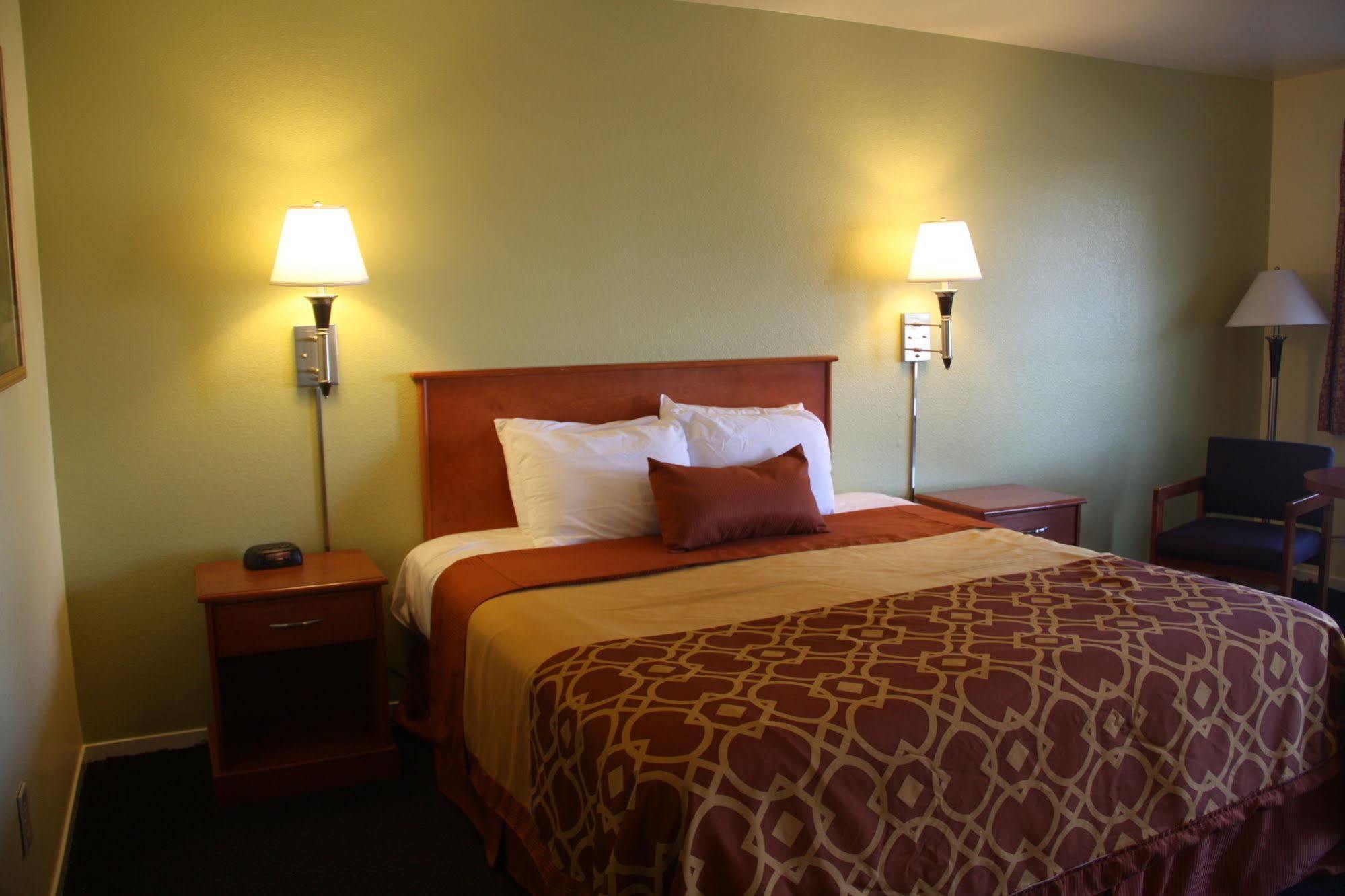 Americas Best Value Inn Santa Rosa Bagian luar foto