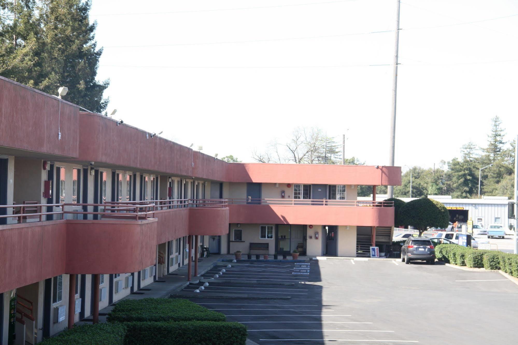 Americas Best Value Inn Santa Rosa Bagian luar foto